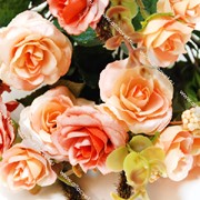 Искусственные цветы розы фотография