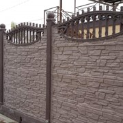 Декоративный железобетонный забор фотография