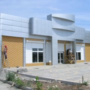 Облицовка фасадов зданий алюминиевыми композитными панелями, облицовка композитом