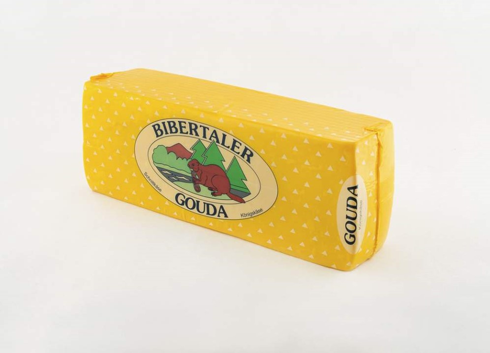 Эротикалық порно модельдерге кастинг таңдау Жігіт өзінің кискасын саусақпен сипады