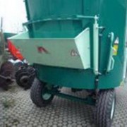 Прицепной смеситель кормораздатчик ROLLERFEED CLASSIC фото