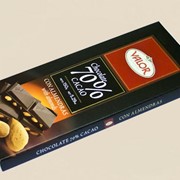 Шоколад черный Валор Valor 70% какао, с миндалем. 150 гр Только натуральные ингридиенты. фото