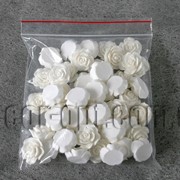 Розы акриловые белые 2,5см/50шт 4804