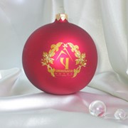 Новогодний шар с логотипом и ручной росписью фото