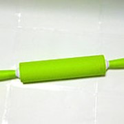 Скалка силиконовая, зелено-белая фото