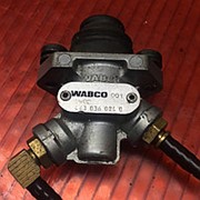 Клапан пневматический Wabco 4630360240 / MAN фото