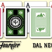 Карты игральные (для покера) с логотипом казино фото