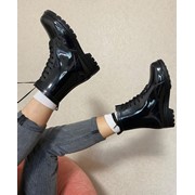 Женские резиновые ботинки на шнуровке с тракторной подошвой (36-41) черные фотография