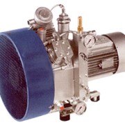 Поршневые компрессоры КП высокого и среднего давления с приводом от электрического двигателя фотография