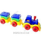 Автотранспортная игрушка Паровозик МалышОК с двумя цистернами