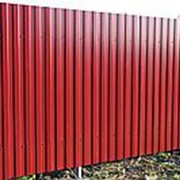 Забор из профнастила. Цвет РУБИН RAL 3003 высота 2м фотография
