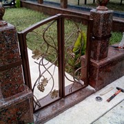 Дверь,ворота из металла,решетки с элементами ковки-изготовление и монтаж недорого в Сочи фото