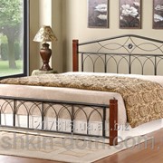 Кровать двуспальная Миранда из натурального дерева и металла фото