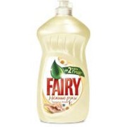 Средство для мытья посуды Fairy Нежные руки Ромашка и Витамин Е 500 мл (5413149477728) фотография