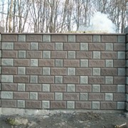 Забор из колотых блоков “Рванный камень“ фото