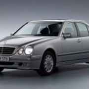 Mercedes-benz 210 фотография