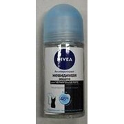Шариковый дезодорант Nivea Невидимая защита для чёрного и белого фото