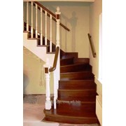 Деревянная винтовая лестница фото
