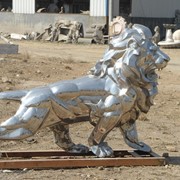 Скульптура льва из нержавеющей стали