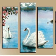 Пятипанельная модульная картина 80 х 140 см Два белых лебедя в голубом водоеме и веточка с розовыми цветочками фото