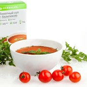 Суп белково-томатный с базиликом фото