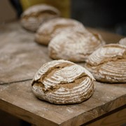 Традиційний якісний хліб на заквасці фото
