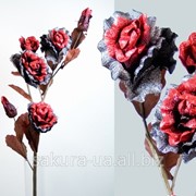Роза / Glint / 1,40 м / 3 цветка / 3 бутона / 9 листьев / Красно-Чёрносеребрянно-Коричневый e32011