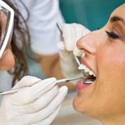 Консультация врача-стоматолога фотография