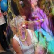 Шоу гигантских мыльных пузырей, массовые праздники фото