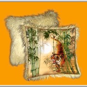 Подушка “Тигр в бамбуке“размер 45х45 см фотография
