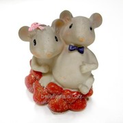 Фигурка керамическая “Влюбленная мышка“ фото