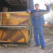 Перевозка пианино и роялей в Батайске с грузчиками фото