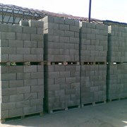 Блоки фундаментные,строительные пескоцементные,пен фото