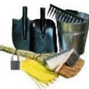 Лопаты, черенки для лопат ведра, веники сорго, метлы, щетки-сметки, щетки по металлу, мыло хозяйственное 72%, автопаста фотография