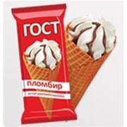 Мороженое пломбир ванильный, декорированный шоколадной глазурью фото