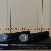Shure LX88-II с двумя радиомикрофонами Shure SM58. фото