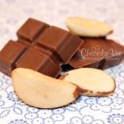 Шоколад с орехами
