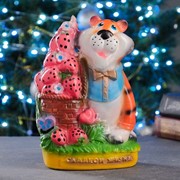 Копилка “Тигренок с корзиной клубники“ 24х15х14см фото