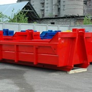 «Volga-Ukraina» gamina nuimamuosius ratukinius konteinerius, kurių tūris nuo 7- 40 m3, skirtus pramoninių atliekų laikymui ir transportavimui..