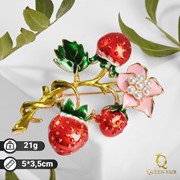 Брошь 'Земляника' в цвету, цветная в золоте фото