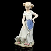 Сувенир керамика “Девочка с гусями“ 31х17х15 см фото