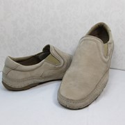 Туфли 2143 Комфортные туфли из натуральной кожи (нубук) элегантного светлого бежевого цвета. Красивые детали кроя, две эластичные вставки на подъеме.