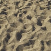 Речной песок (навалом и фасованный в мешки)