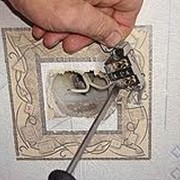 Демонтаж розеток и выключателей цена Киев фотография