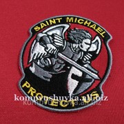 Шеврон “Saint Michael protect us“ на красном фоне фото