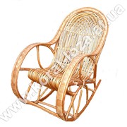 Плетеное кресло-качалка фотография
