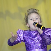 Обучение детей эстрадному вокалу и хореографии фото