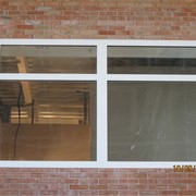 Противопожарные алюминиевые окна наружные фотография