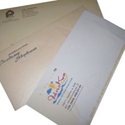 Изготовление и печать конвертов, печать конвертов на дизайнерской бумаге фото