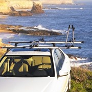 Багажники Thule SlideBar - теперь у Вас есть возможность выдвигать поперечины на крыше в обе стороны для лёгкости и удобства погрузки и разгрузки громоздких вещей. Выдвижные поперечины устанавливаются на все типы крыш автомобилей